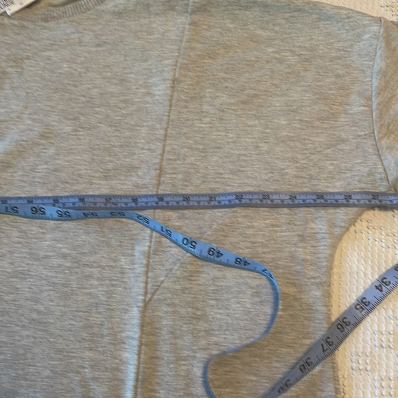 Wynne Lounge -lounge wear size large. - Picture 8 of 9